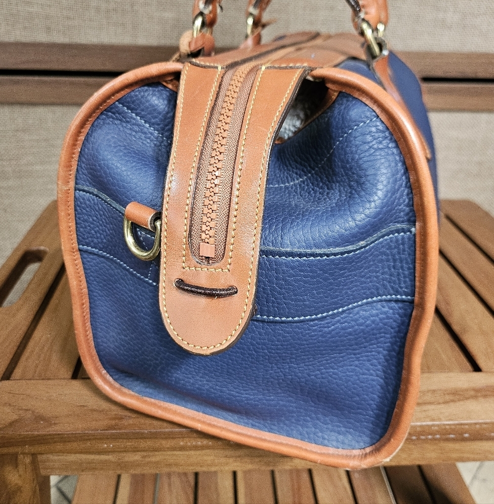 Vintage Dooney & Bourke Medium Gladstone Satchel - Picture 6 of 9